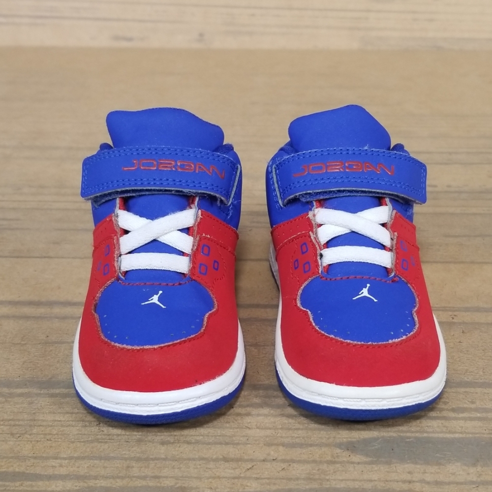 ***SOLD***Nike Jordan Sneakers Kids Size 6C - Picture 3 of 8